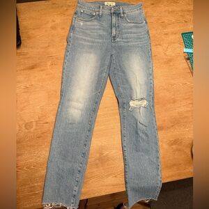 Madewell Light Blue Straight-Leg Jeans with Distressed Knee 27T